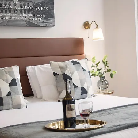 Nations Porto II - Studios & Suites 3*