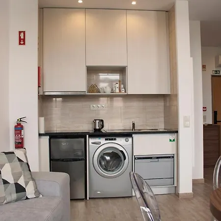 Πανσιόν Nations Porto II - Studios & Suites