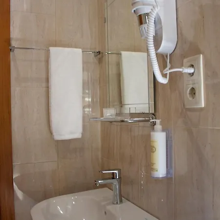 Πανσιόν Nations Porto II - Studios & Suites 3*