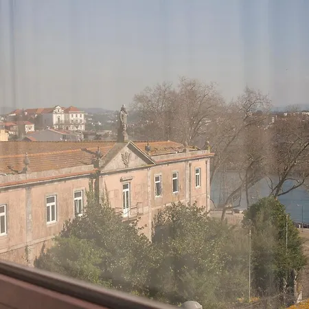Nations Porto II - Studios & Suites Πανσιόν